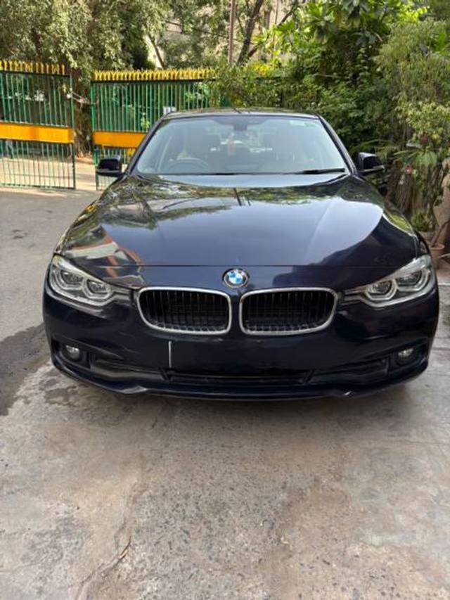 https://images10.gaadi.com/usedgaadi-sellcar/UsedCar/f56981b2a/b1f6ac67-685f-4936-a048-bc0e35ea05db.jpg?imwidth=6400