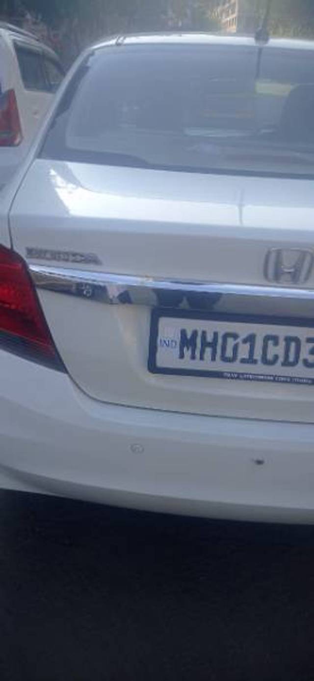 https://images10.gaadi.com/usedgaadi-sellcar/UsedCar/f569fd8ca/350930e9-79a8-4ed8-98ac-85a44dd10d42.jpg?imwidth=6401