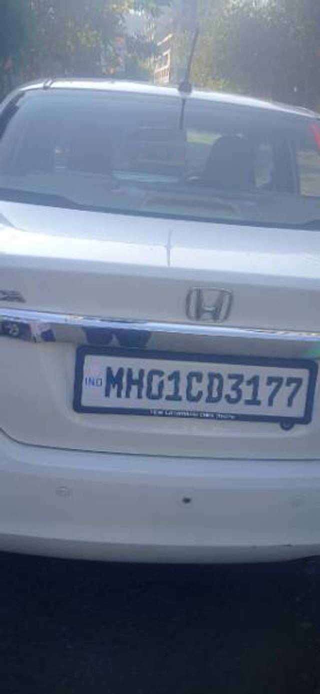 https://images10.gaadi.com/usedgaadi-sellcar/UsedCar/f569fd8ca/7b20ebb8-b924-46fc-a865-ac1f233a207b.jpg?imwidth=6402