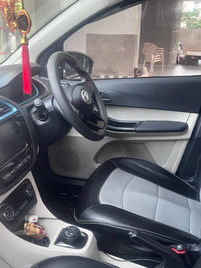 https://images10.gaadi.com/usedgaadi-sellcar/UsedCar/f56a60f1a/15bb02d9-ee28-4c05-bc65-a01b8d11a860.jpeg?imwidth=6402