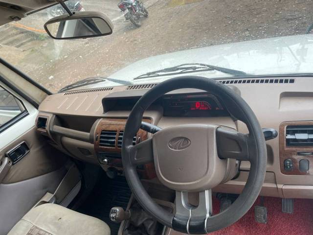 https://images10.gaadi.com/usedgaadi-sellcar/UsedCar/f56aefefa/9c9b4dbf-8041-4859-988b-ac448e41a3ce.jpeg?imwidth=6402