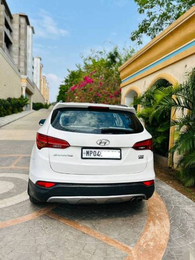 https://images10.gaadi.com/usedgaadi-sellcar/UsedCar/f56b38c8a/a77c7eab-f673-43f4-957b-2a9675119f56.jpg?imwidth=6401