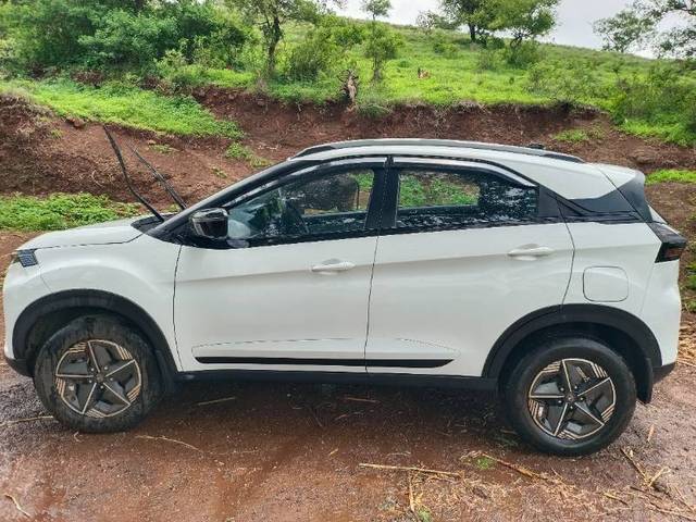 https://images10.gaadi.com/usedgaadi-sellcar/UsedCar/f56b5a2aa/8b25c0fd-925f-4cfd-a8d7-9c5c9a5276a4.jpg?imwidth=6400