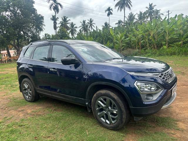 https://images10.gaadi.com/usedgaadi-sellcar/UsedCar/f56b832aa/edd0214b-29d3-4b7e-94d8-baa953aa642c.jpeg?imwidth=6400