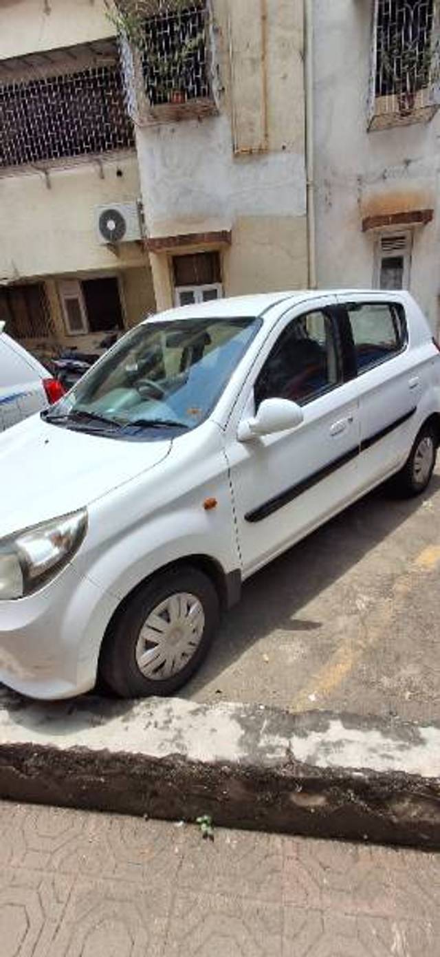 https://images10.gaadi.com/usedgaadi-sellcar/UsedCar/f56b9f99a/75abe453-b51e-4bdc-9c40-f24a31bd8edb.jpg?imwidth=6400