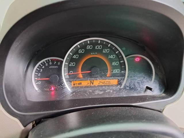 https://images10.gaadi.com/usedgaadi-sellcar/UsedCar/f56ba7f1a/0973cefc-573d-4cc0-93f3-a49701339c13.jpeg?imwidth=6402