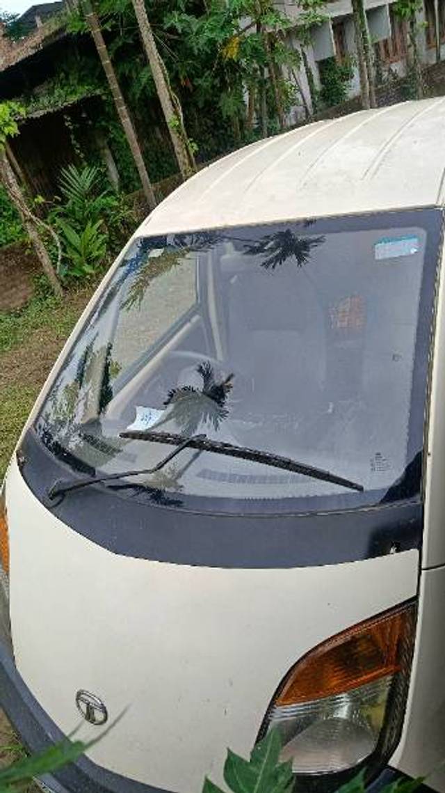 https://images10.gaadi.com/usedgaadi-sellcar/UsedCar/f56bdbd4a/8c1fa71f-6dc0-4acf-89df-8eb388fb6f92.jpg?imwidth=6401