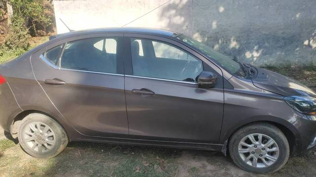 https://images10.gaadi.com/usedgaadi-sellcar/UsedCar/f56c5d98a/c5e5d977-3f8c-4417-a97c-dbe5c5d3ae45.jpeg?imwidth=6401