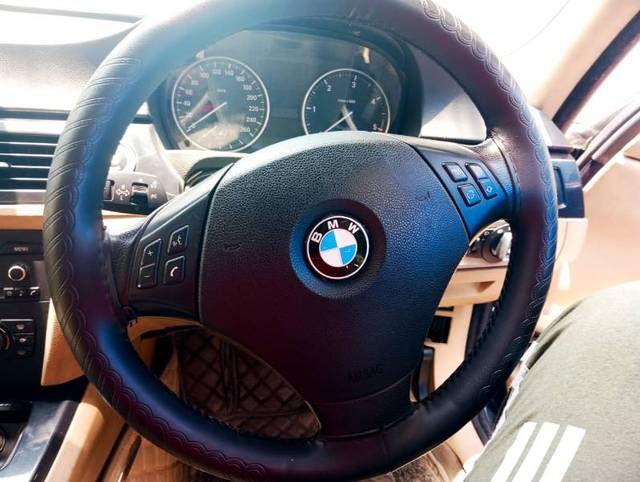 https://images10.gaadi.com/usedgaadi-sellcar/UsedCar/f56ca2bfa/24e23c89-72c1-4c20-b068-e340c0a5453c.jpeg?imwidth=6402