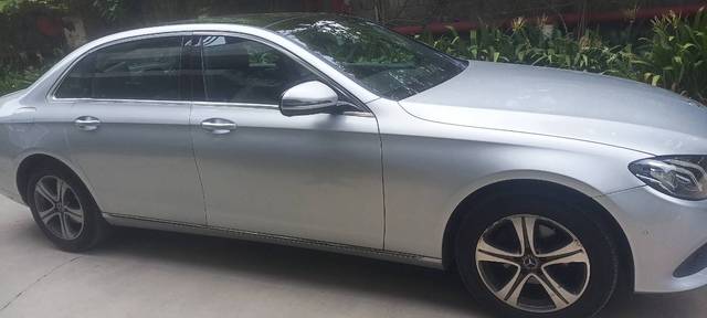 https://images10.gaadi.com/usedgaadi-sellcar/UsedCar/f56ca56ba/b8a07a51-99a1-47e0-bea1-6fc502a54c73.jpg?imwidth=6400