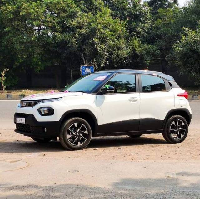 https://images10.gaadi.com/usedgaadi-sellcar/UsedCar/f56cbb51a/32cd9529-4e91-4581-8de1-a6cc53c3d531.jpg?imwidth=6400
