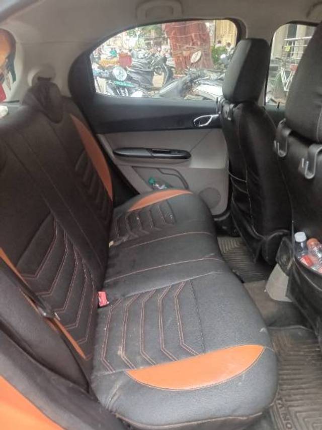 https://images10.gaadi.com/usedgaadi-sellcar/UsedCar/f56ccb25a/ccaae679-691b-409a-878a-743872627f76.jpg?imwidth=6402