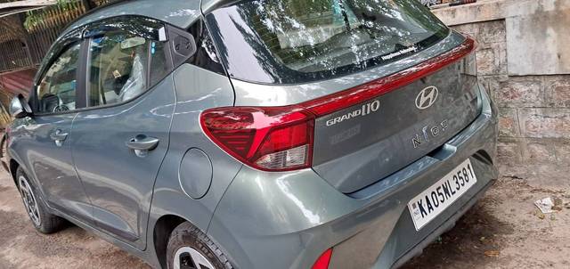 https://images10.gaadi.com/usedgaadi-sellcar/UsedCar/f56d1d81a/268eb5d4-5d9d-481c-83f2-074df8acd1d7.jpg?imwidth=6401