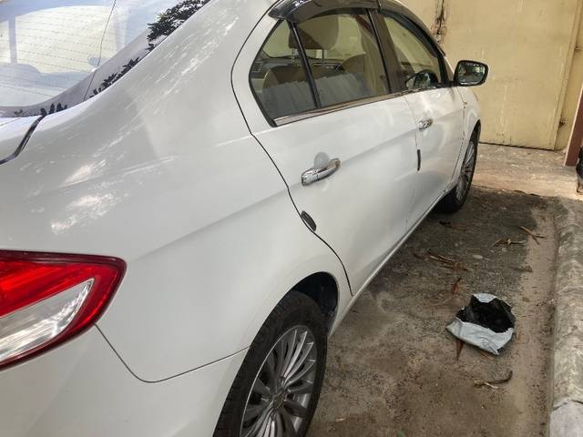 https://images10.gaadi.com/usedgaadi-sellcar/UsedCar/f56d32fca/5441e3d3-ddcc-479b-9509-c67c79d23936.jpeg?imwidth=6400