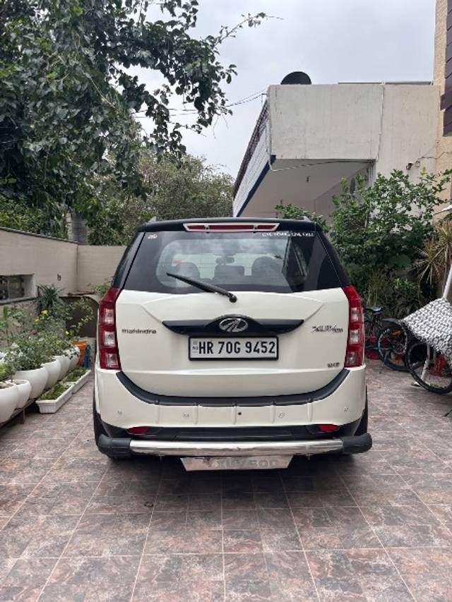 https://images10.gaadi.com/usedgaadi-sellcar/UsedCar/f56d4623a/94124341-a9da-4db9-b2fb-fbd21b275b48.jpeg?imwidth=6401