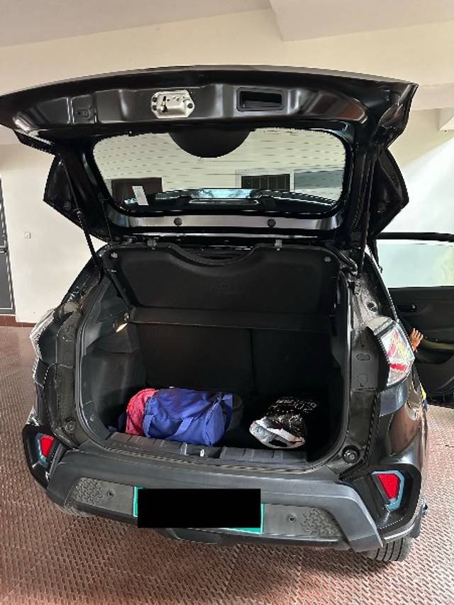 https://images10.gaadi.com/usedgaadi-sellcar/UsedCar/f56d5b70a/e3068a1d-9c34-4a02-874f-a6b45b200fe5.jpeg?imwidth=6401