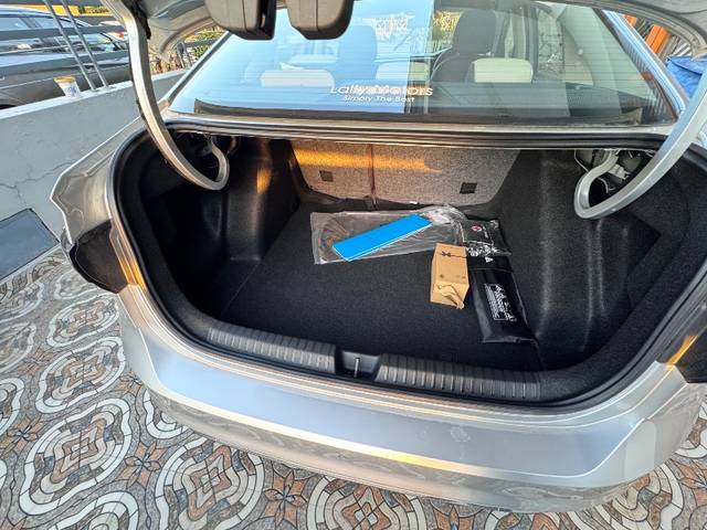 https://images10.gaadi.com/usedgaadi-sellcar/UsedCar/f56d8e71a/621a3bde-8d0a-4778-9013-8bba362df71a.jpeg?imwidth=6401