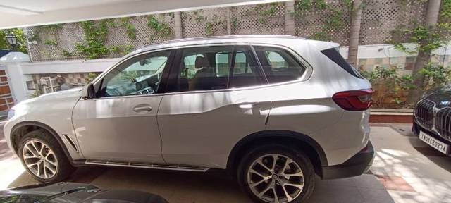https://images10.gaadi.com/usedgaadi-sellcar/UsedCar/f56da8f8a/5834eac9-56b9-494f-8d8a-8cf7bedea22e.jpg?imwidth=6401