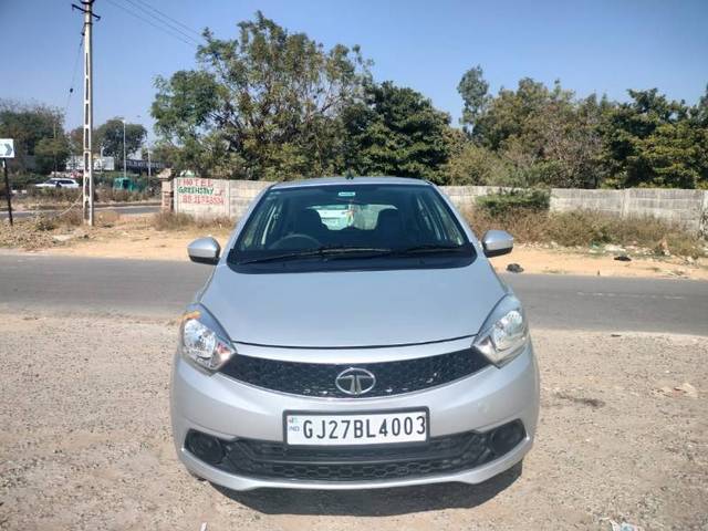 https://images10.gaadi.com/usedgaadi-sellcar/UsedCar/f56dcbbca/6d5f30b2-d12f-45fb-be22-dd1cf522ef57.jpg?imwidth=6400