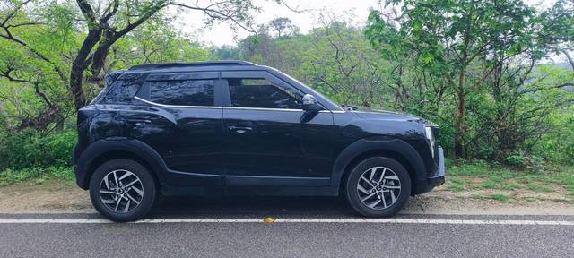 https://images10.gaadi.com/usedgaadi-sellcar/UsedCar/f56df3d6a/7b5f98c7-90d9-4201-9bca-700bb1f239e6.jpg?imwidth=6400