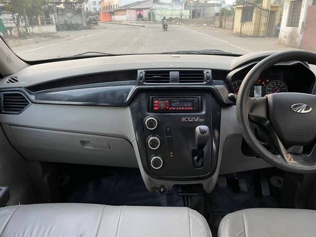 https://images10.gaadi.com/usedgaadi-sellcar/UsedCar/f56ea46ca/af3c9cc0-936d-4fa2-b5a3-feecf4e53e2e.jpg?imwidth=6401