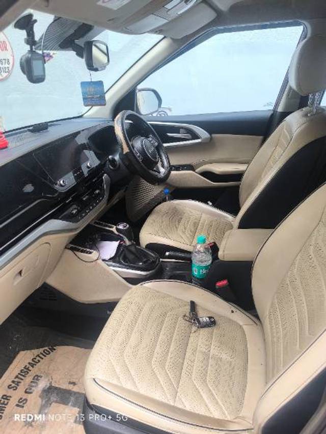 https://images10.gaadi.com/usedgaadi-sellcar/UsedCar/f56ec20da/b206b514-a238-4012-a837-b87a7837ba28.jpg?imwidth=6401