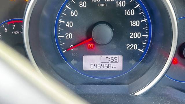 https://images10.gaadi.com/usedgaadi-sellcar/UsedCar/f56fc1aaa/10db2ef3-14f8-4de8-85d1-2c3b8b82219e.jpeg?imwidth=6401