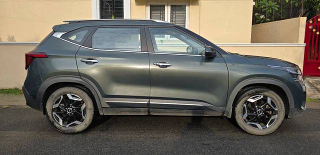 https://images10.gaadi.com/usedgaadi-sellcar/UsedCar/f5705b75a/c91c0dcd-f78f-4960-b433-2cdc750e0dfa.jpg?imwidth=6401