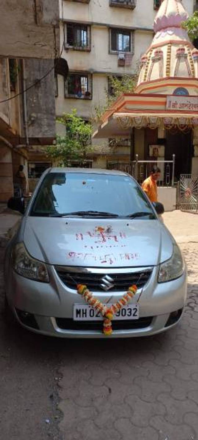https://images10.gaadi.com/usedgaadi-sellcar/UsedCar/f5711a6ba/495872ee-c24c-4400-be14-5e1236196193.jpg?imwidth=6400