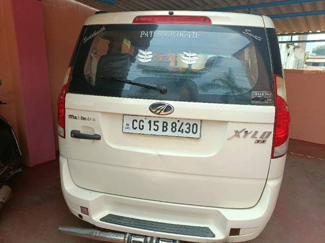 https://images10.gaadi.com/usedgaadi-sellcar/UsedCar/f5716befa/3b0fd9ca-436f-45b0-99c0-7549a40e9601.jpg?imwidth=6400