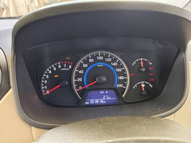 https://images10.gaadi.com/usedgaadi-sellcar/UsedCar/f5719942a/c8326f50-4a54-493b-84bd-5af4b634cedf.jpg?imwidth=6402