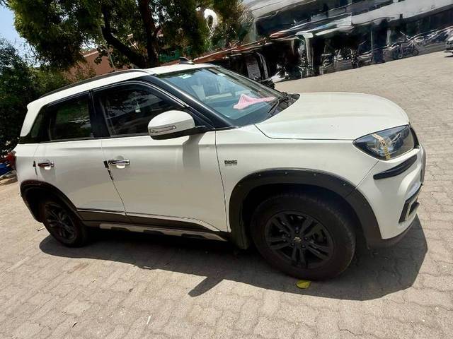 https://images10.gaadi.com/usedgaadi-sellcar/UsedCar/f5724fa3a/d4cadbbb-df91-4bb3-b915-18e27b02a19e.jpeg?imwidth=6402