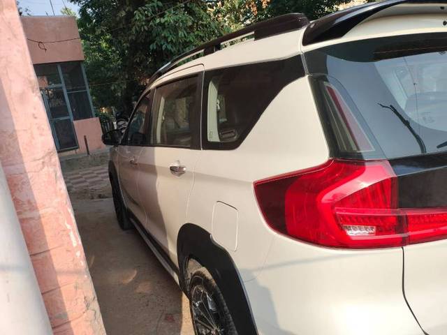 https://images10.gaadi.com/usedgaadi-sellcar/UsedCar/f57353c7a/0a8b4722-9485-4e29-bdf5-9ae0dc8c08d0.jpg?imwidth=6402