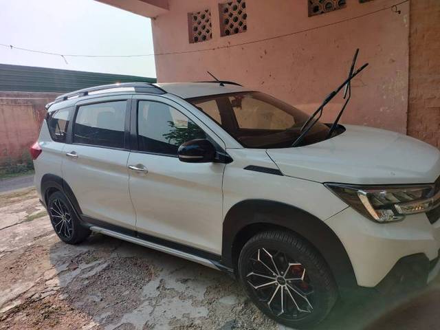 https://images10.gaadi.com/usedgaadi-sellcar/UsedCar/f57353c7a/1a2aa424-232f-42bd-a64b-ac20d301b2bd.jpg?imwidth=6400