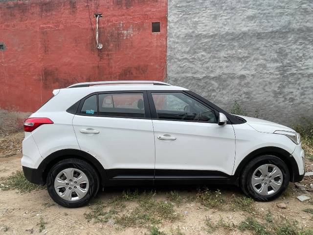 https://images10.gaadi.com/usedgaadi-sellcar/UsedCar/f57368eba/367d0f98-3ec6-4737-89f3-6d3bc0996f31.jpeg?imwidth=6401