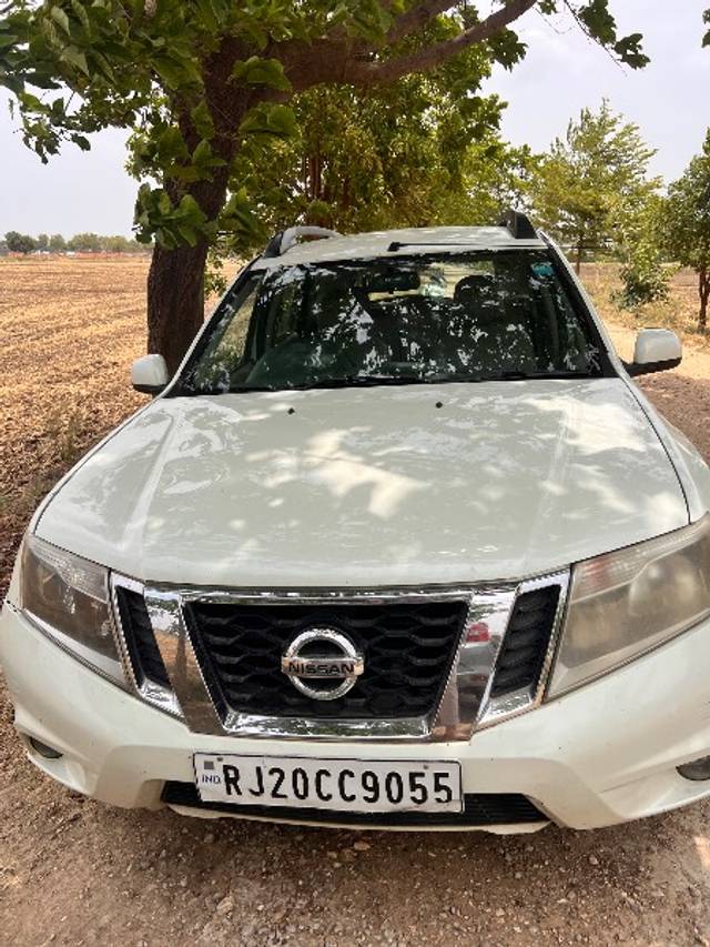 https://images10.gaadi.com/usedgaadi-sellcar/UsedCar/f573a165a/40894502-9316-427c-8192-957f012595f4.jpeg?imwidth=6400