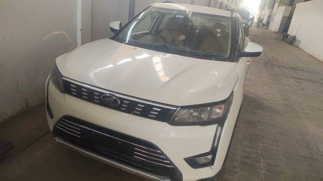 https://images10.gaadi.com/usedgaadi-sellcar/UsedCar/f573f8eea/454bcc87-6f08-452f-ab9c-921e71bdcb22.jpg?imwidth=6401