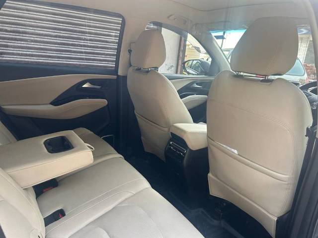 https://images10.gaadi.com/usedgaadi-sellcar/UsedCar/f57412f9a/530e5451-ef1a-47ac-b030-58a9c51156bd.jpg?imwidth=6402