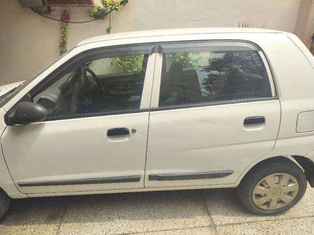 https://images10.gaadi.com/usedgaadi-sellcar/UsedCar/f5756773a/267f51af-980f-45d2-9f93-03b007aa5d6f.jpg?imwidth=6400