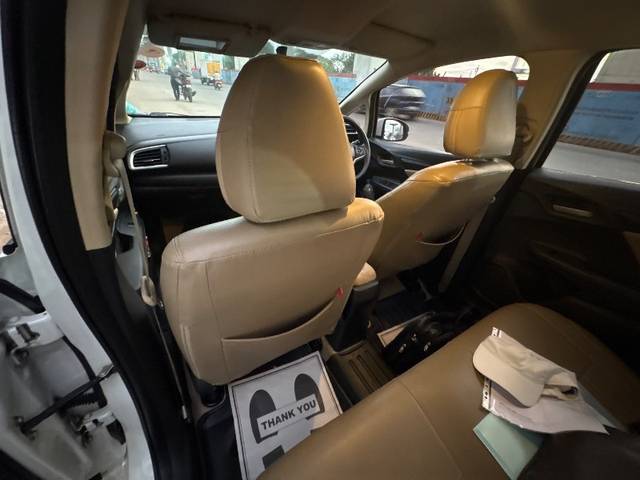 https://images10.gaadi.com/usedgaadi-sellcar/UsedCar/f575ba84a/8cda1d02-559d-4c91-b797-07d8e26dadf0.jpg?imwidth=6400