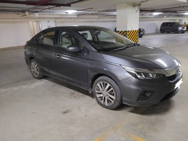 https://images10.gaadi.com/usedgaadi-sellcar/UsedCar/f5760480a/b9065c0d-6575-4245-bd43-f5c19e54f7cd.jpg?imwidth=6400