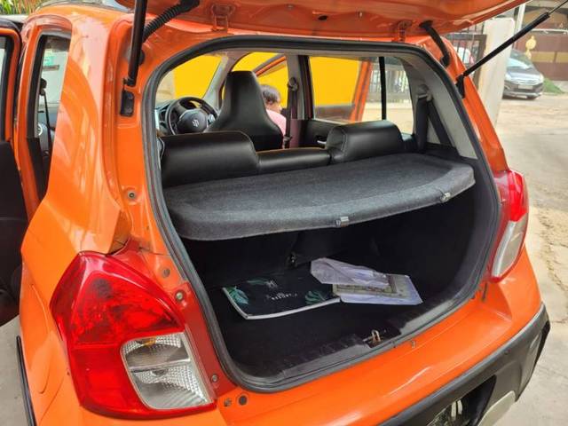 https://images10.gaadi.com/usedgaadi-sellcar/UsedCar/f5760707a/48765f5b-0c3e-4971-adb1-84d127016d89.jpg?imwidth=6402