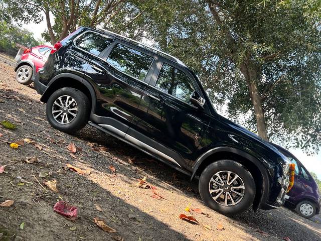 https://images10.gaadi.com/usedgaadi-sellcar/UsedCar/f5776dfba/1b1568d9-725e-465c-8d5c-161307f9cfb1.jpeg?imwidth=6400