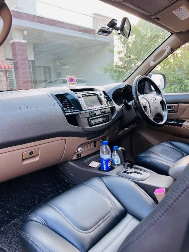 https://images10.gaadi.com/usedgaadi-sellcar/UsedCar/f5778cfca/ab439e87-a70a-4d17-93d5-c8ea641eda27.jpeg?imwidth=6402