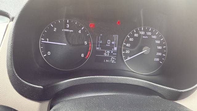 https://images10.gaadi.com/usedgaadi-sellcar/UsedCar/f5782875a/3e2b4410-b87a-4658-a385-0ca31b09d587.jpeg?imwidth=6401