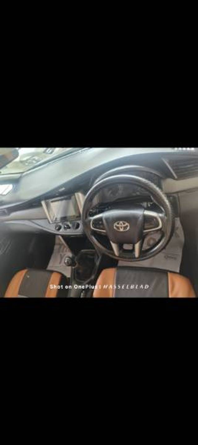 https://images10.gaadi.com/usedgaadi-sellcar/UsedCar/f57862e0a/da856bbf-889a-43ae-8edd-f1a7f836295a.jpg?imwidth=6402
