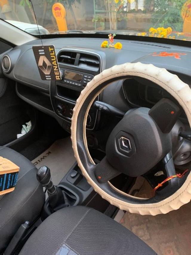 https://images10.gaadi.com/usedgaadi-sellcar/UsedCar/f5787ad2a/3fd2c857-4776-4619-abce-cb82300bcc87.jpeg?imwidth=6402