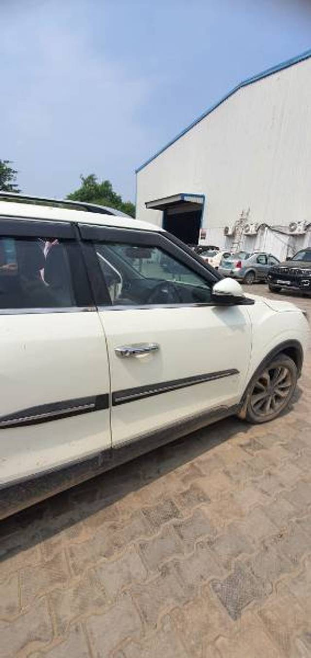 https://images10.gaadi.com/usedgaadi-sellcar/UsedCar/f578cce2a/7375adf9-b503-4dac-b228-8eba525cd16c.jpg?imwidth=6402