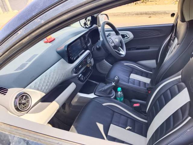 https://images10.gaadi.com/usedgaadi-sellcar/UsedCar/f5790081a/317089b4-c2a7-4100-bc89-5f095e2aa981.jpg?imwidth=6402