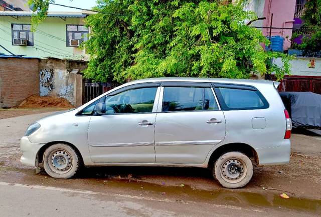 https://images10.gaadi.com/usedgaadi-sellcar/UsedCar/f57902c8a/e3849a66-0006-47c0-8451-b89b705232e1.jpg?imwidth=6402
